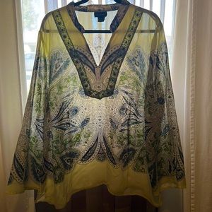 Women’s 26/28 Blouse w/Embellished detailing